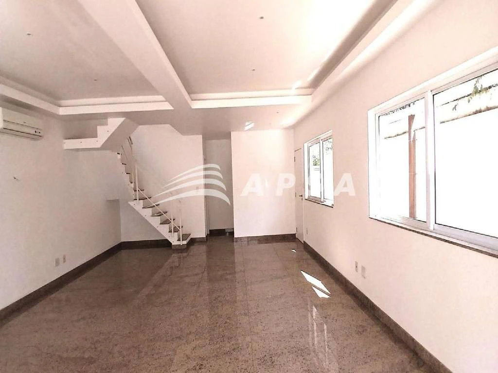 300 m² house with 4 en-suite bedrooms and private BBQ — photo 4