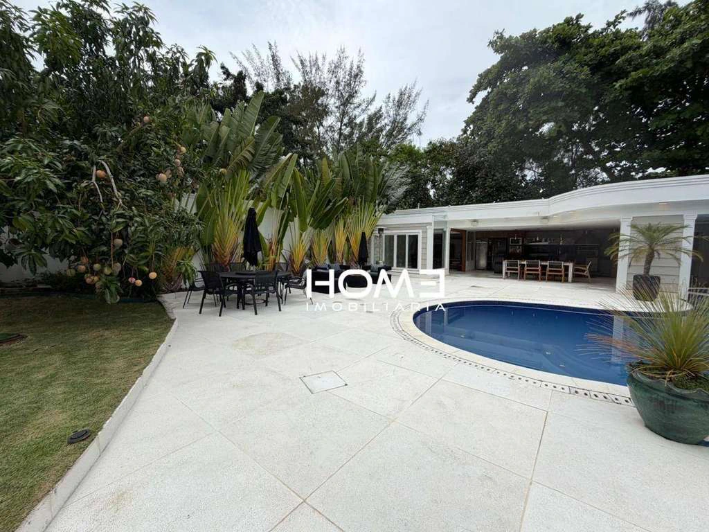 Furnished house with 6 en-suite bedrooms and 10 baths — photo 11