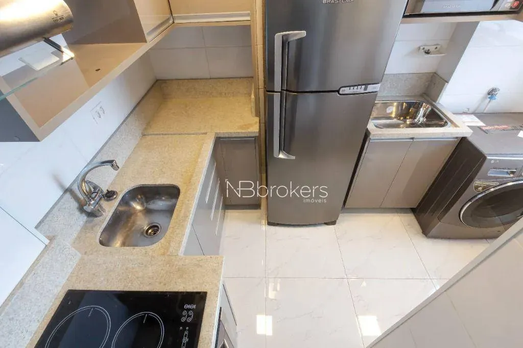 Furnished 2-bedroom apartment with private garden — photo 4