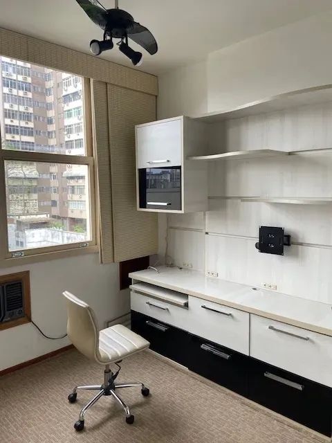 Home office in a 3-bedroom apartment, 120 m² — photo 10