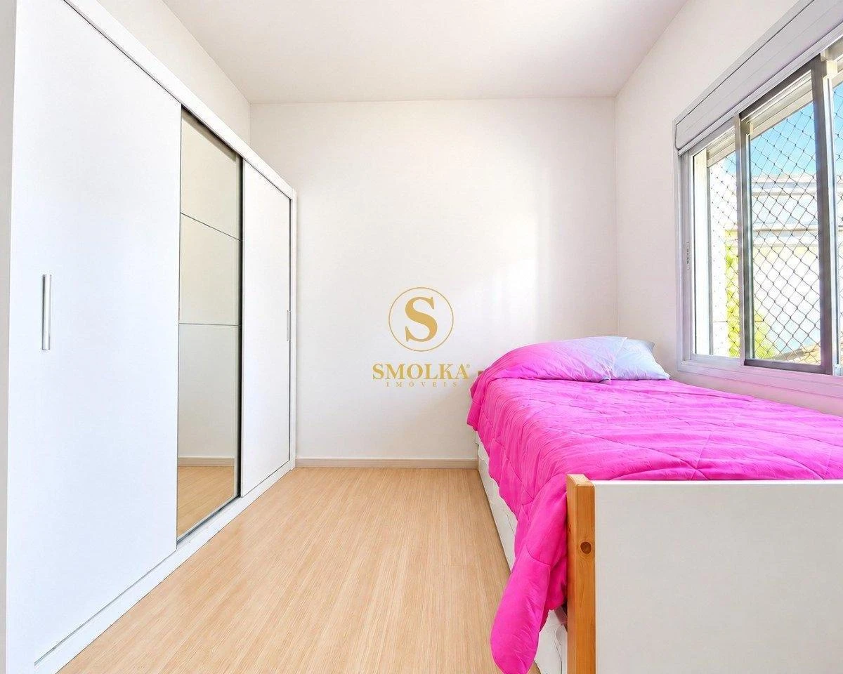 3-bedroom house with a walk-in closet in Florianópolis — photo 25