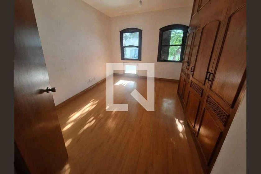 255 m² apartment with 3 bedrooms and 5 bathrooms — photo 5