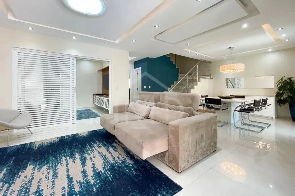 House with 4 bedrooms and an open-plan gas kitchen — photo 20