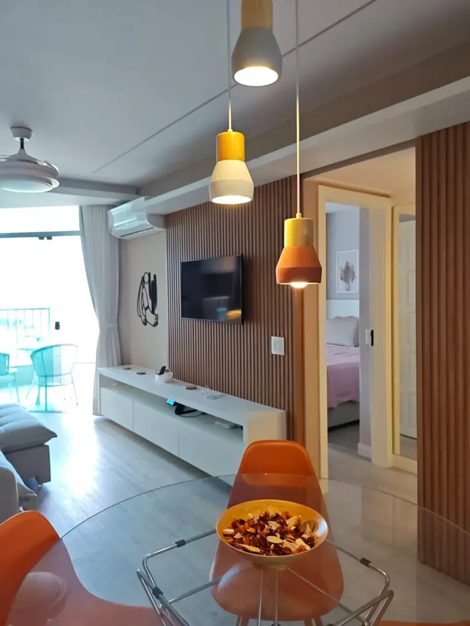 Furnished 1-bedroom apartment with 2 bathrooms — photo 7