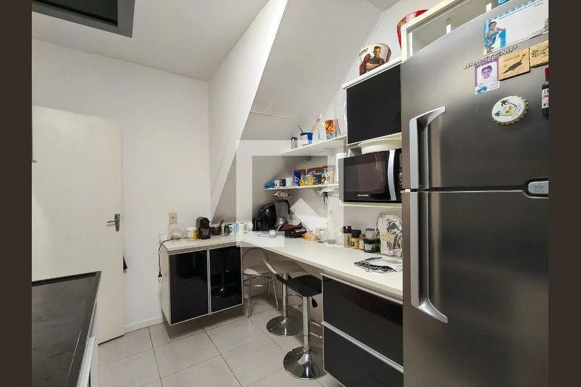 Rental apartment with 3 bedrooms and 208 m² — photo 18