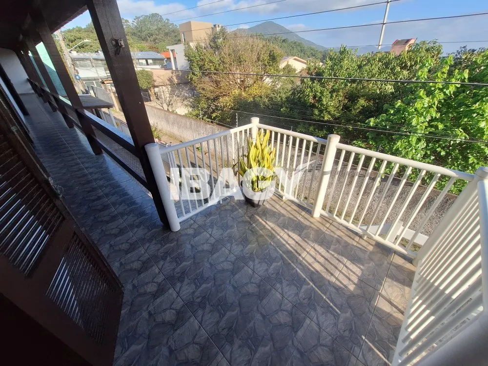 Furnished house with 3 bedrooms and 1 en-suite — photo 23