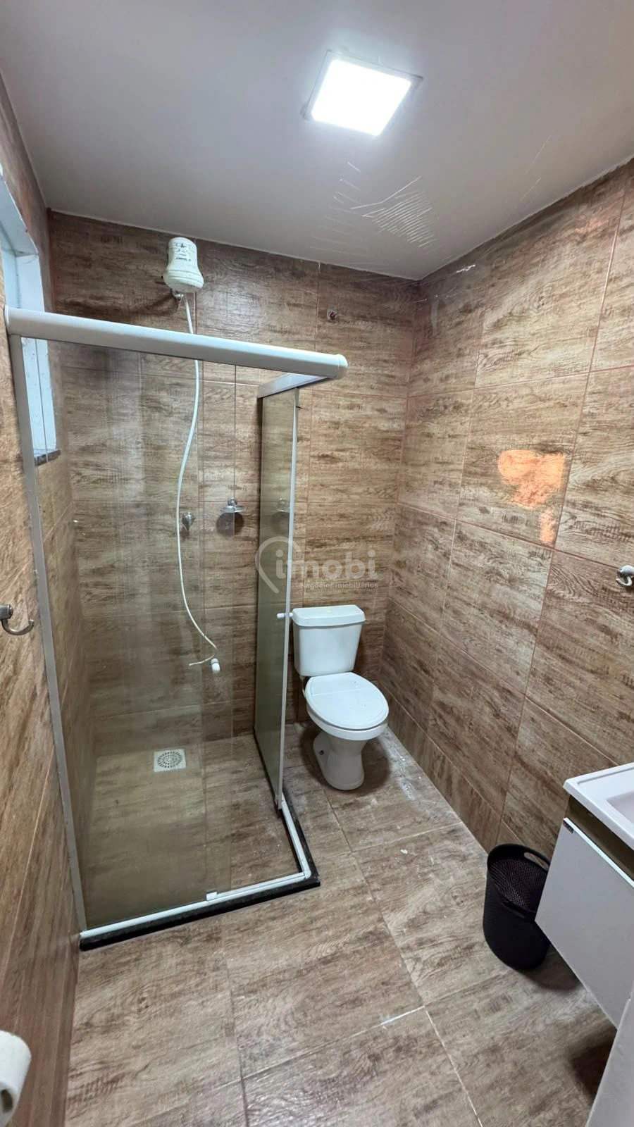 Furnished 270 m² house with 7 bedrooms and 6 bathrooms — photo 12