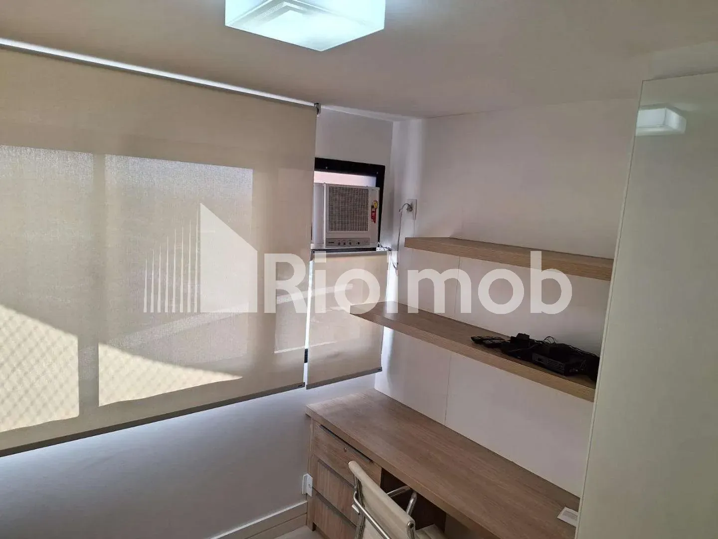 3-bedroom duplex with a glass-enclosed balcony — photo 22