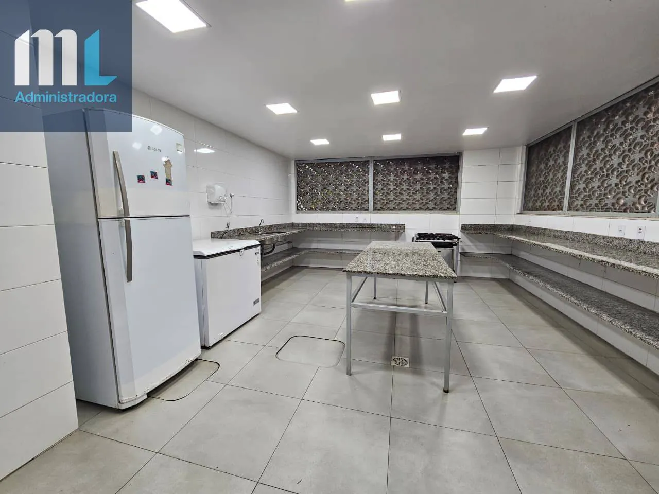 Квартира 90 м² з 3 спальнями та зоною на вулиці — photo 23