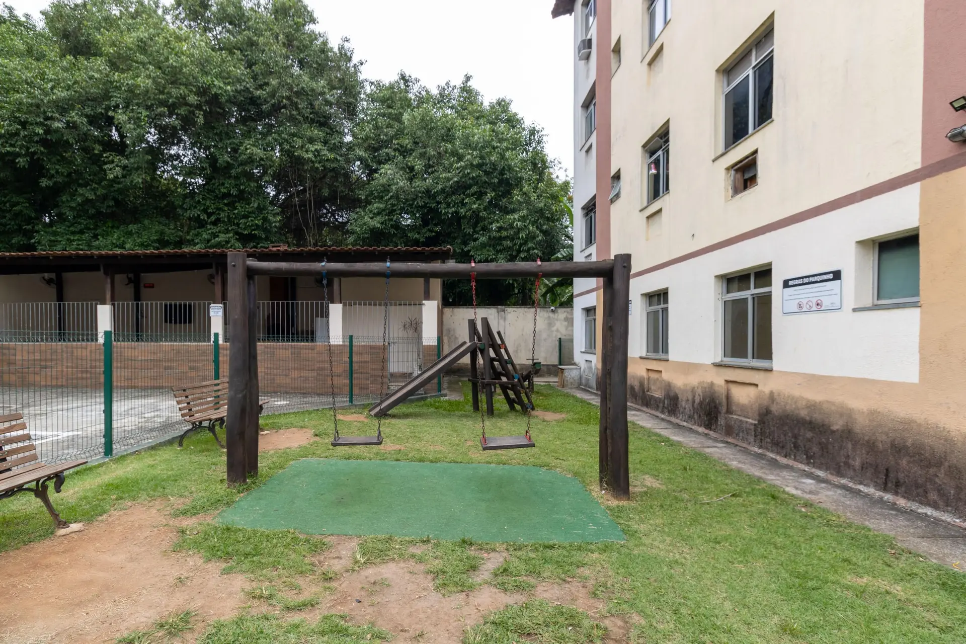 2-bedroom apartment in a building with a gym — photo 28