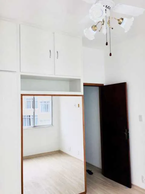 Wood or laminate floors in a one-bedroom apartment, 35 m² — photo 10