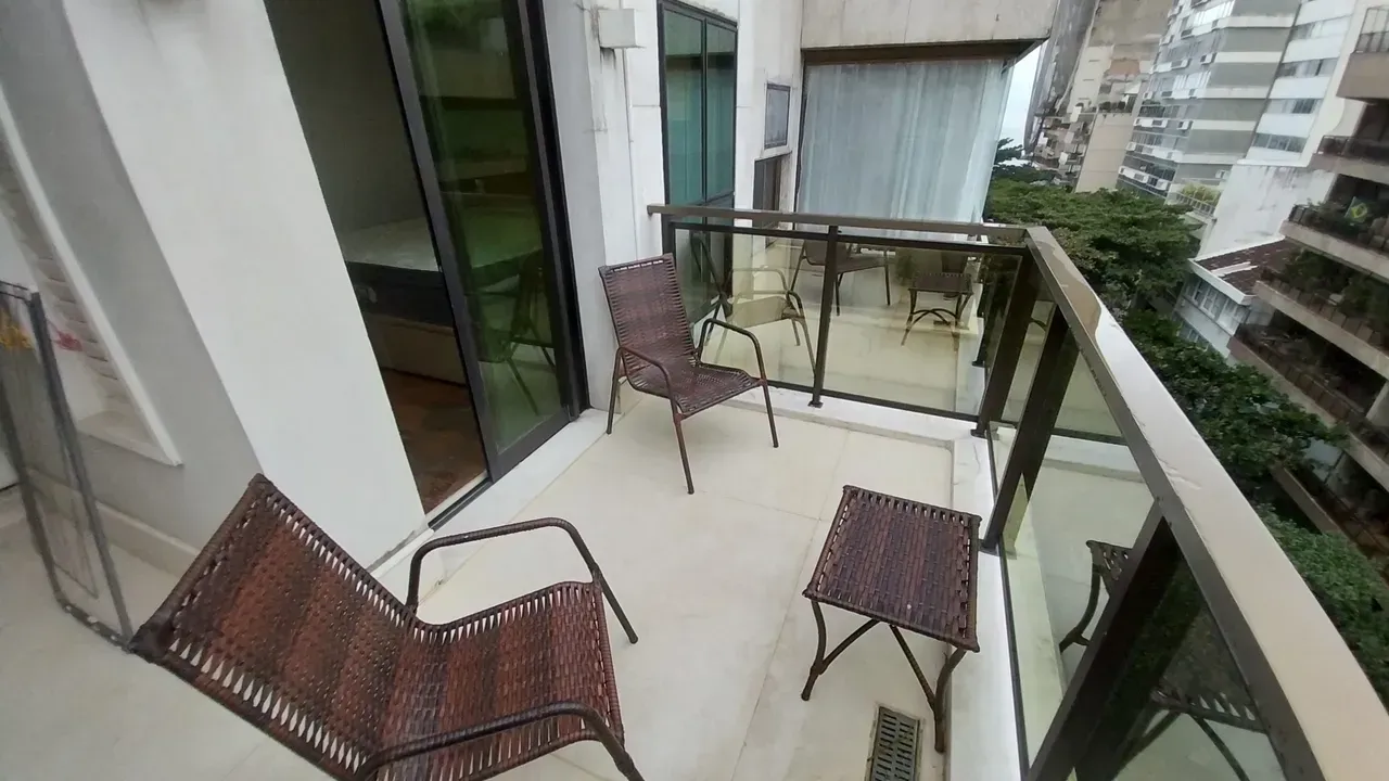 Furnished 1-bedroom apartment with 2 bathrooms — photo 20