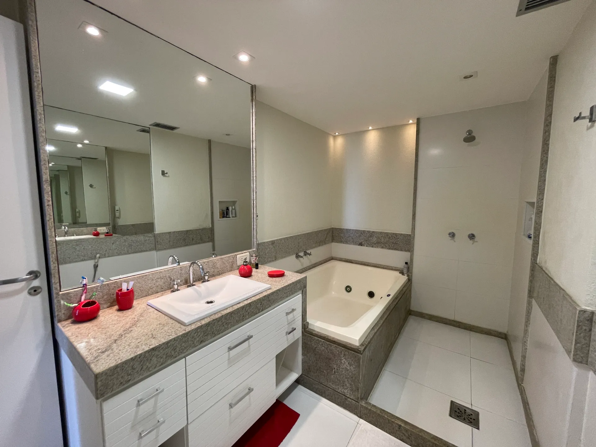 Apartamento de 4 dormitorios con balcón acristalado y 267 m² — photo 28