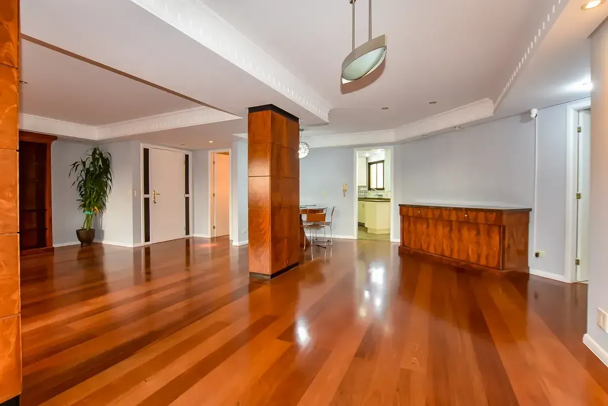 2-bedroom apartment with a home office — photo 10