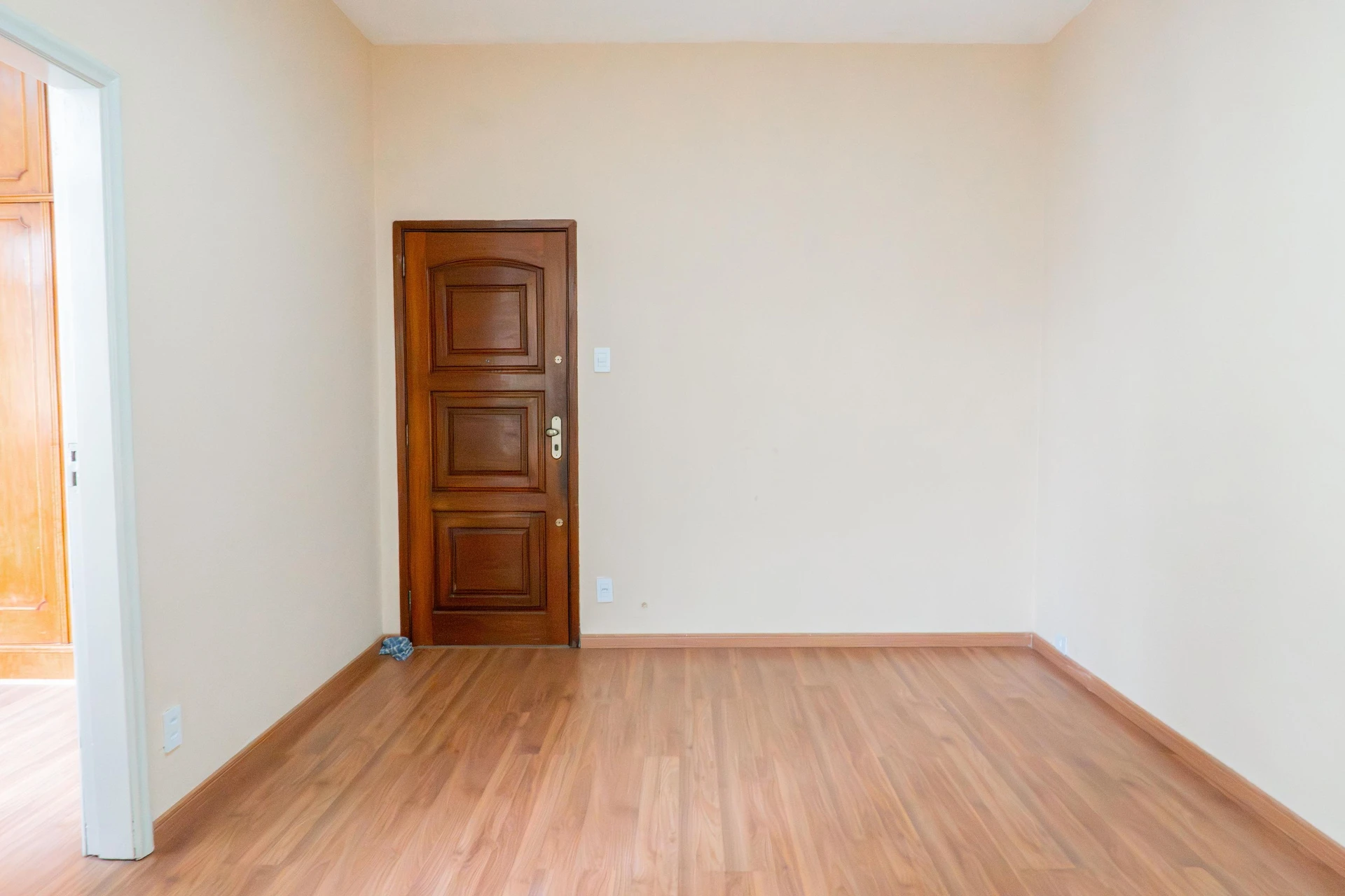 Apartment with 2 bedrooms and a balcony — photo 20