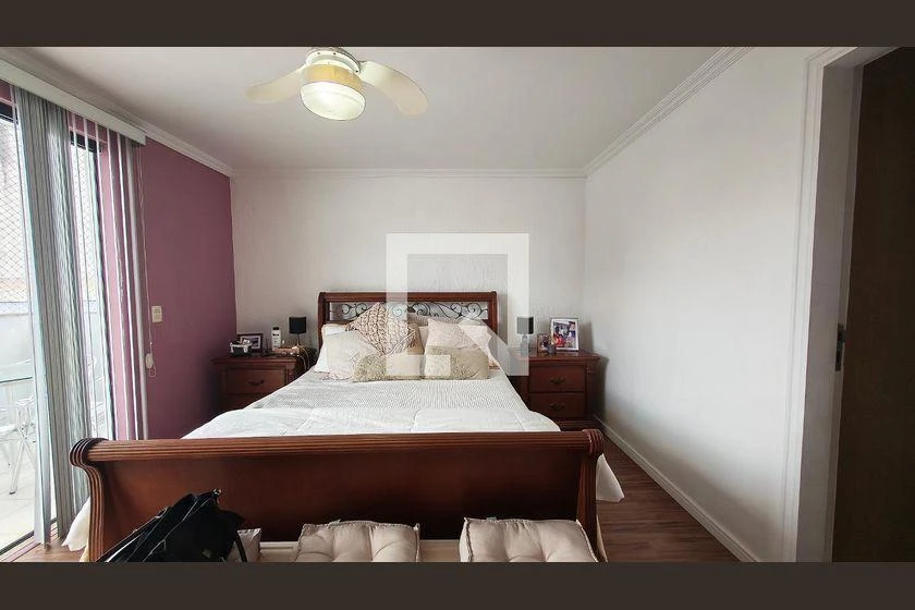 290 m² house with a bathtub and a walk-in closet — photo 3