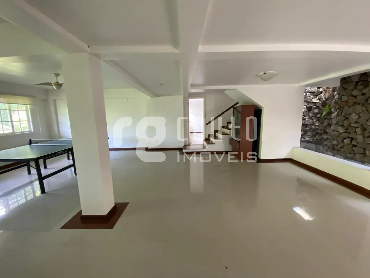 Apartment with 5 bedrooms and a balcony, 4 bathrooms — photo 19