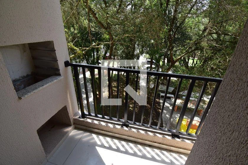 Balcony with a grill in a 3-bedroom apartment, 64 m² — photo 23