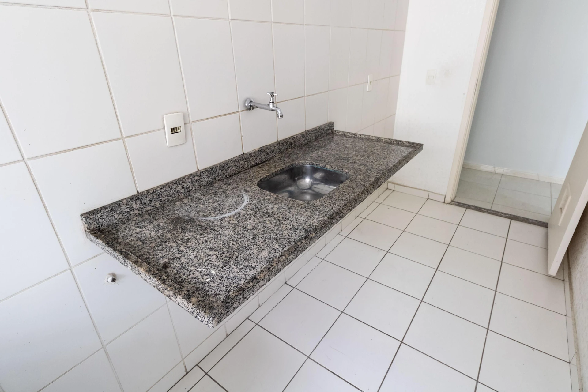 Оренда квартири з 2 спальнями та вбудованим грилем на балконі — photo 7