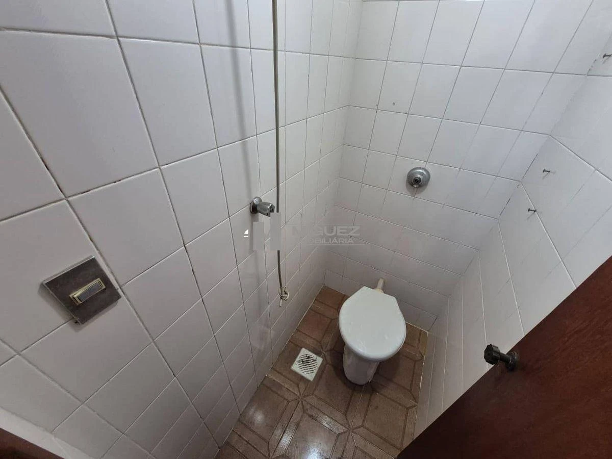 Rental apartment with 4 bedrooms and 1 en-suite 124 m² — photo 32