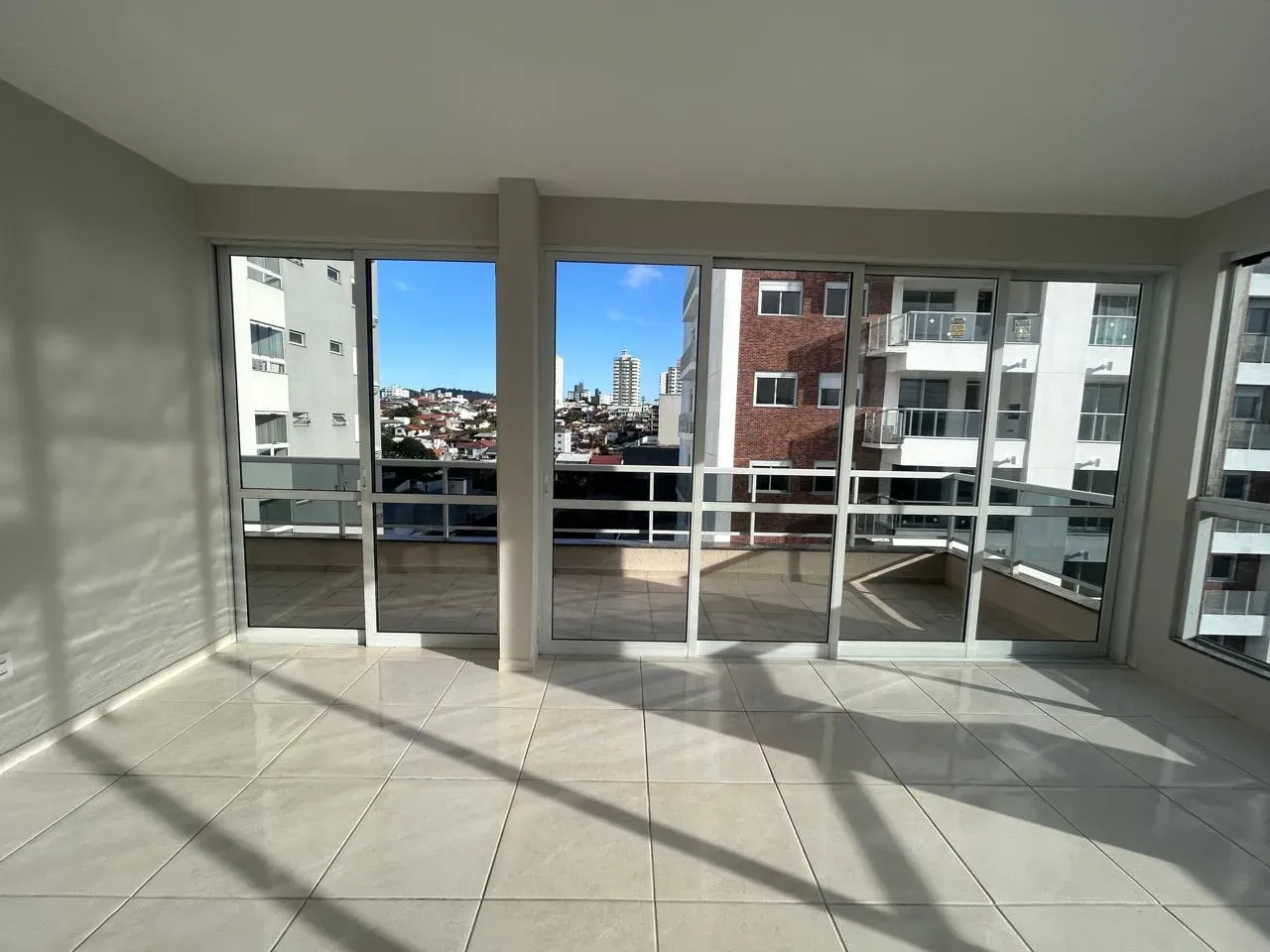360 m² apartment with 3 bedrooms and 2 parking spots on 5th — photo 11