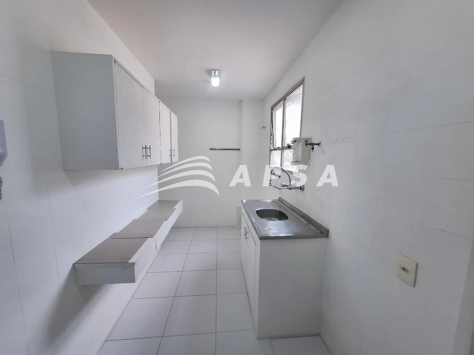 Квартира: 2 спальні, 1 з власною ванною кімнатою, 93 м² — photo 2