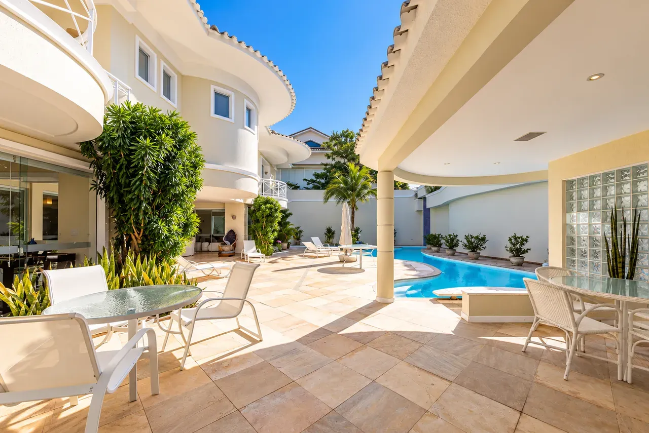 5 quartos e lava-louças: casa de 922 m² — photo 13