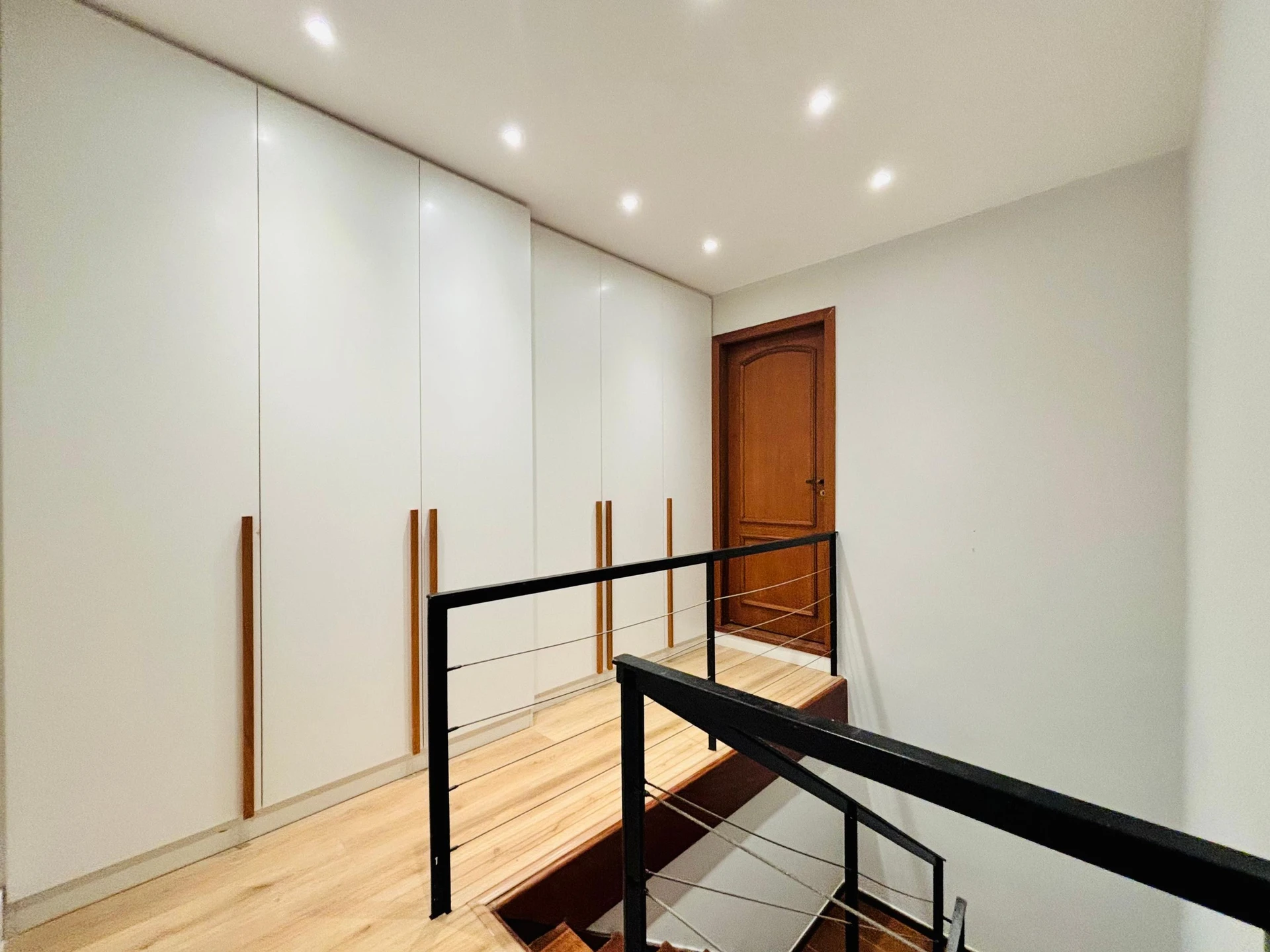 Mountain view in a 4-bedroom apartment, 220 m² — photo 47