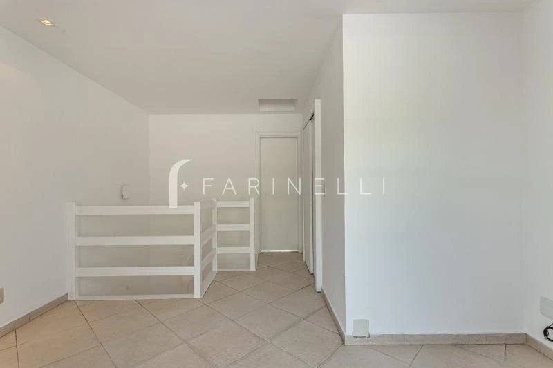 House with 3 bedrooms and 5 bathrooms plus 2 parking spots — photo 24