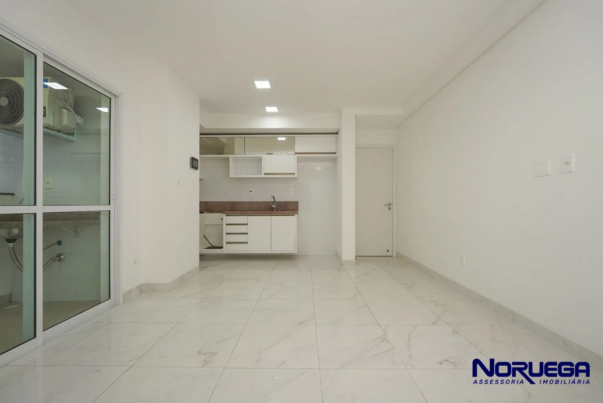 3-bedroom apartment, 1 with its own bathroom, 108 m² — photo 20