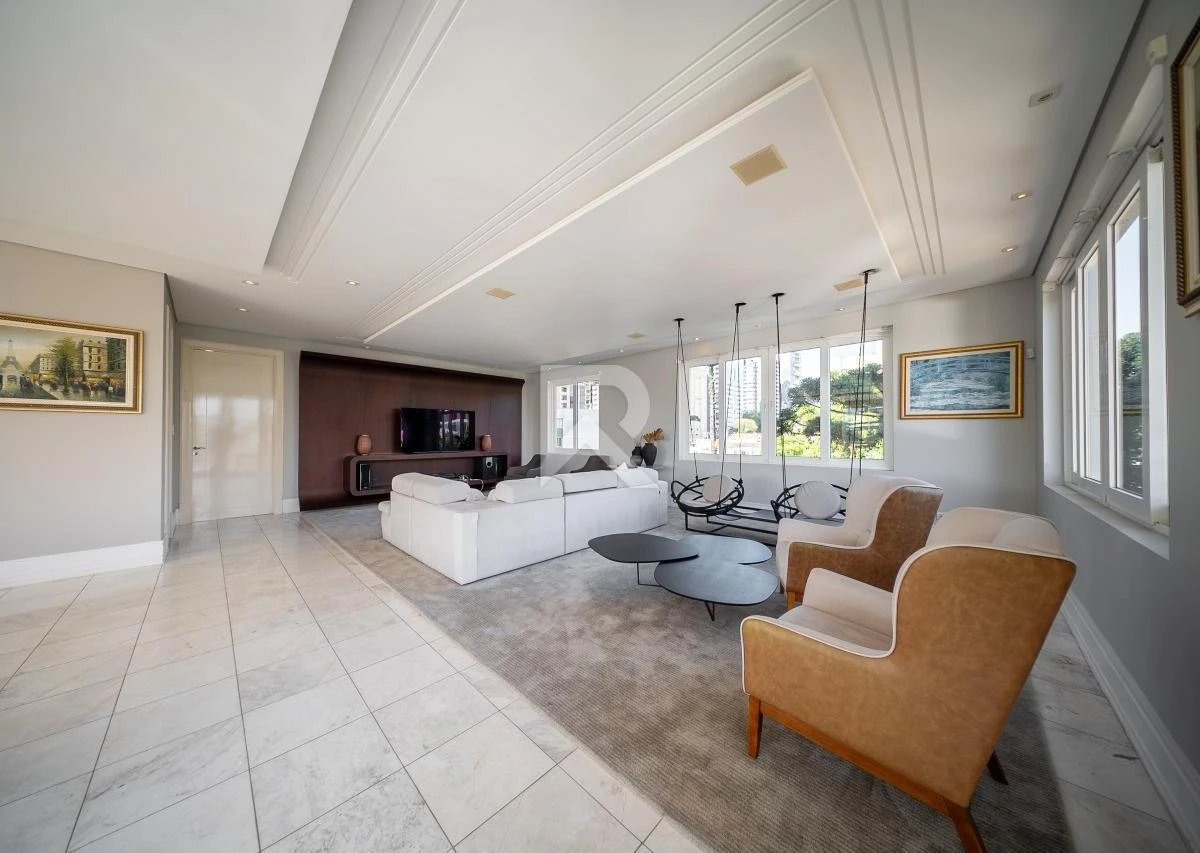 344 m² apartment with floor-to-ceiling windows and a bathtub — photo 10