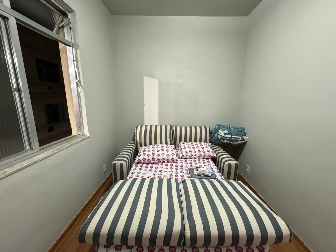 Furnished 1-bedroom apartment with a gas stove — photo 12
