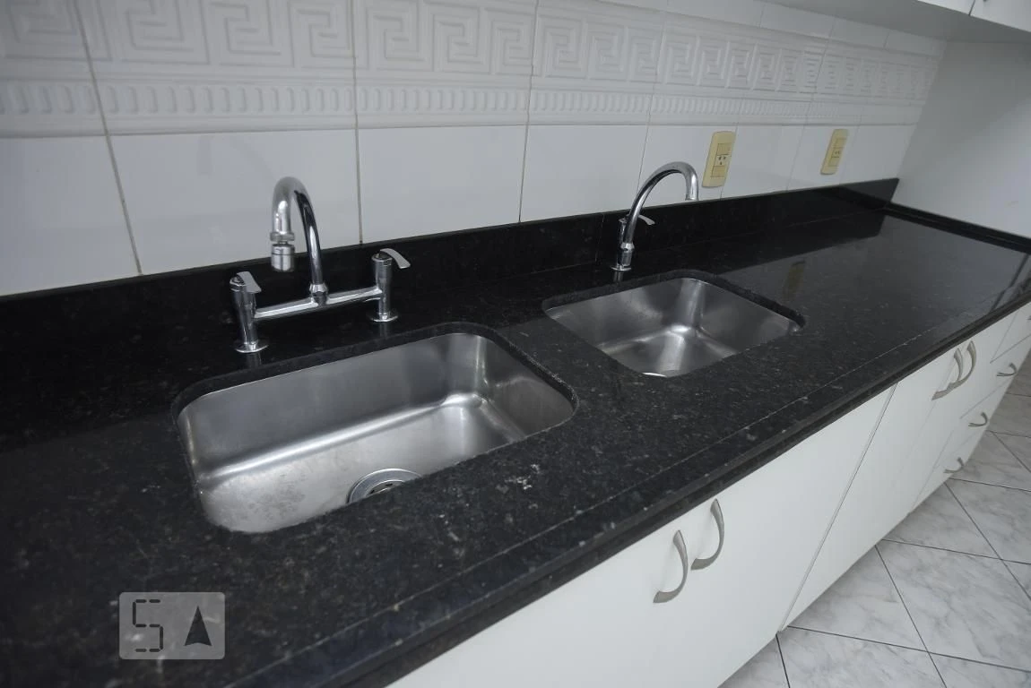 4-bedroom apartment (2 en-suite) with separate kitchen — photo 84