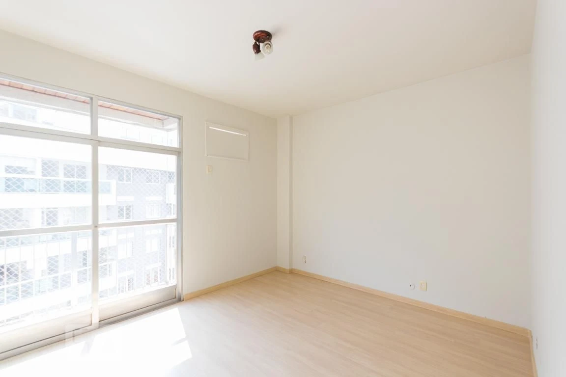 Apartamento, 130 m², com piso de madeira ou laminado — photo 25