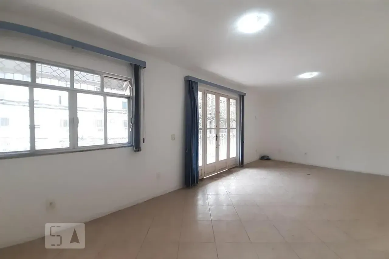 Triplex with 477 m², 5 bedrooms and 5 parking spaces — photo 22