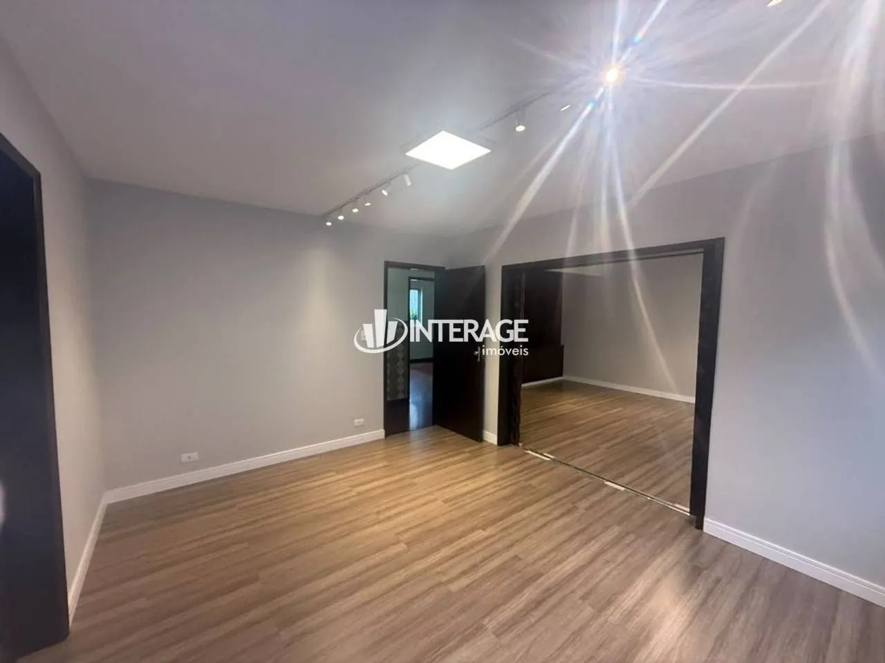 3-bedroom apartment with a home office in Curitiba — photo 9