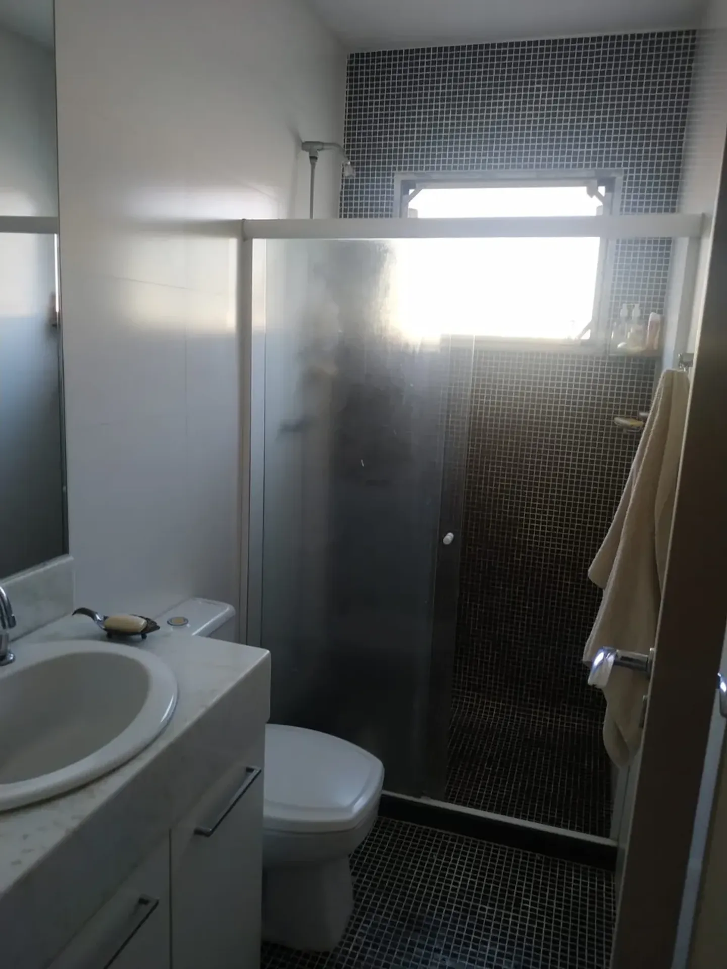 Unfurnished 188 m² house with 4 bedrooms and 4 bathrooms — photo 41