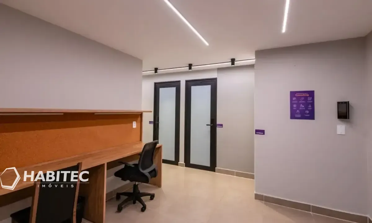 Furnished 2-bedroom apartment with a balcony — photo 35