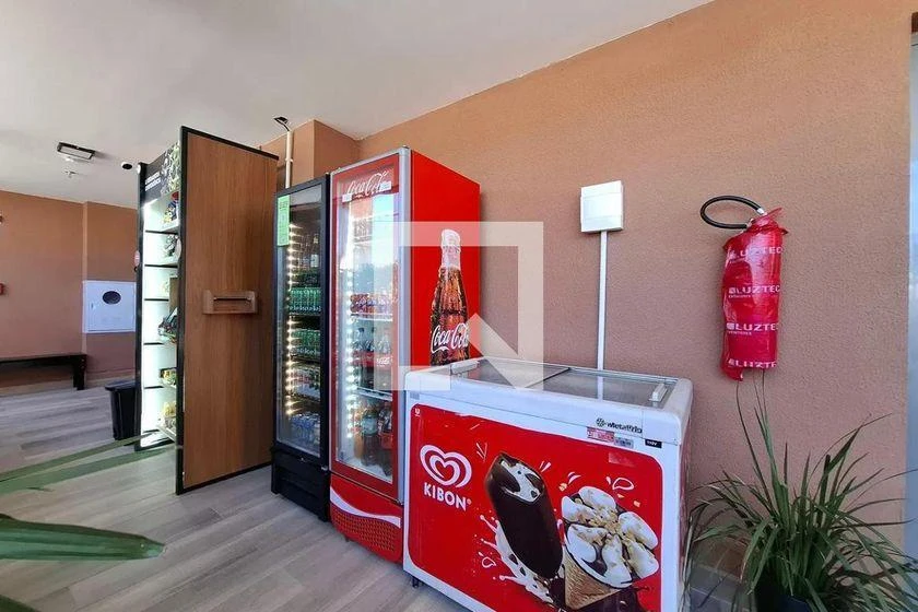 One-bedroom apartment in a building with a gym — photo 35