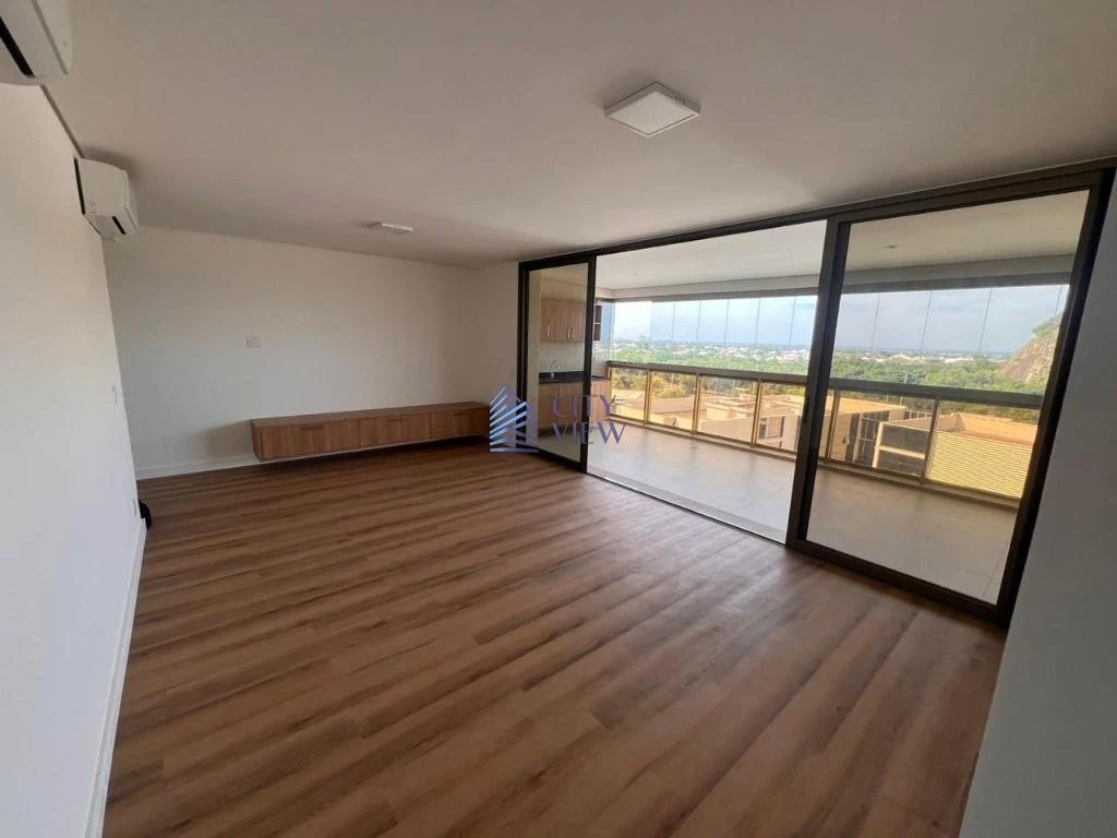 171 m² apartment with 4 bedrooms and 2 parking spots — photo 5
