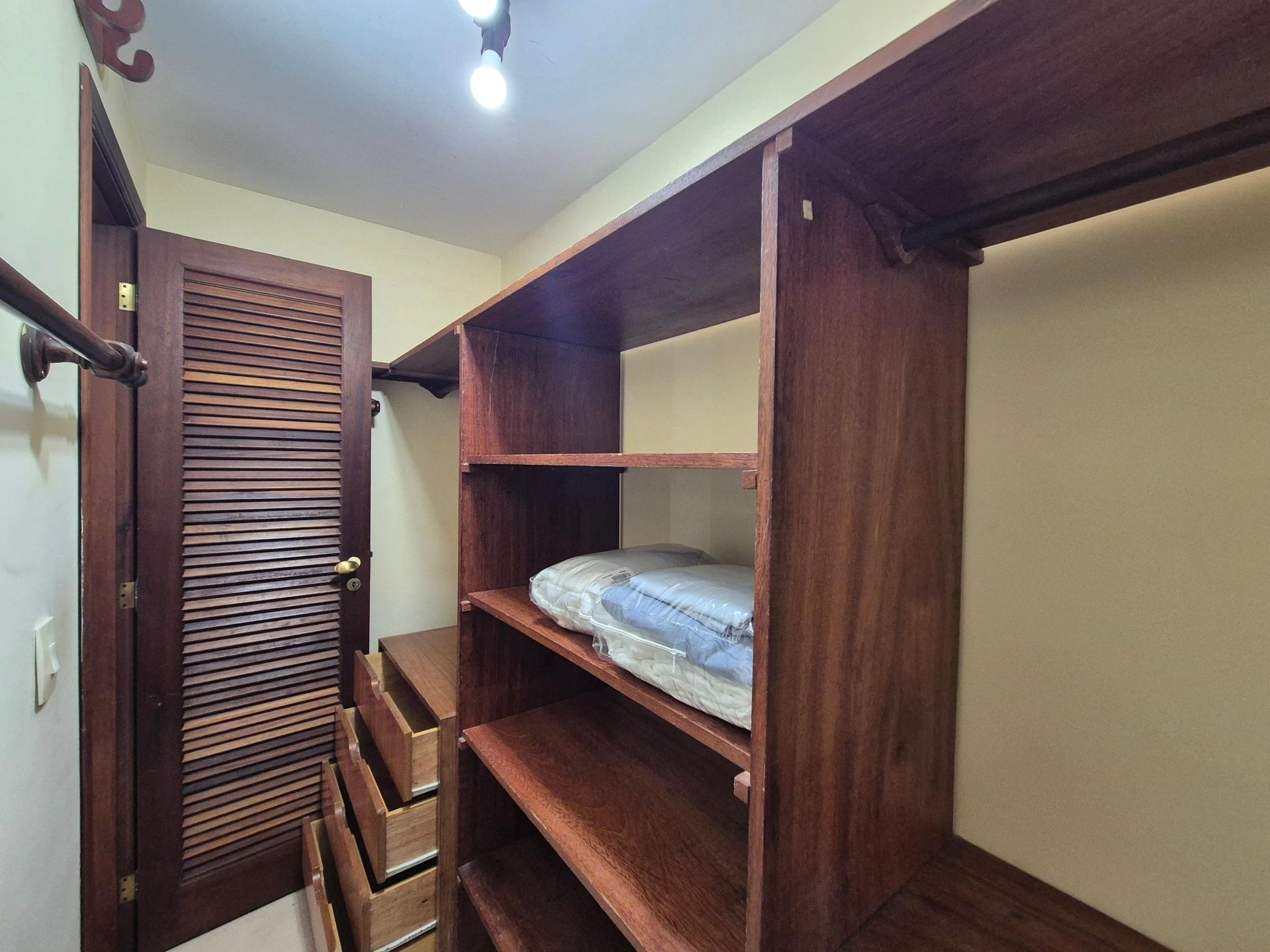 Мебльований будинок на 3 спальні з 2 паркомісцями — photo 9