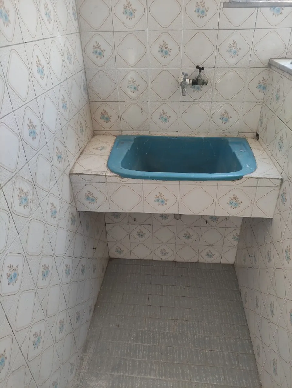 House with 1 bedroom and 1 bath with an electric shower — photo 4
