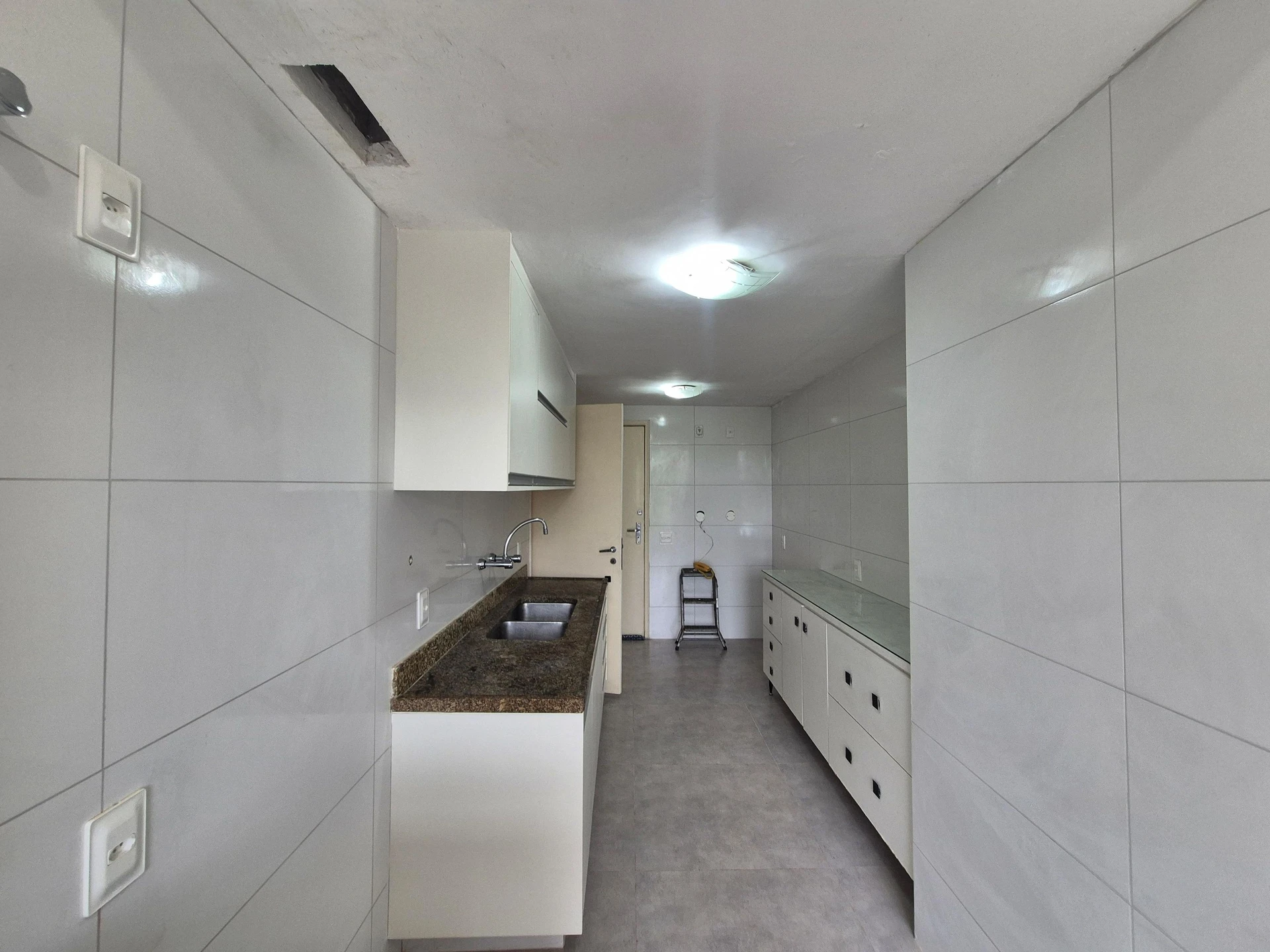 2-bedroom apartment in a building with a sauna — photo 9