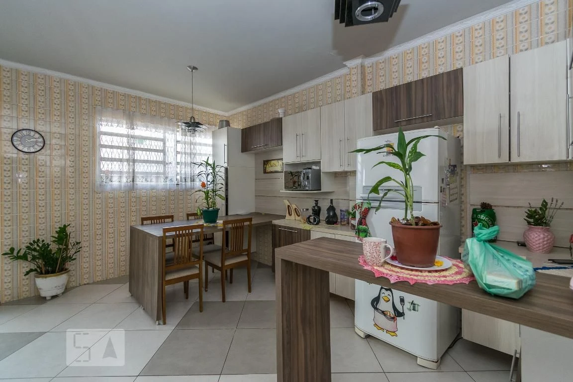 Casa para alugar com 6 quartos e 3 banheiros — photo 2