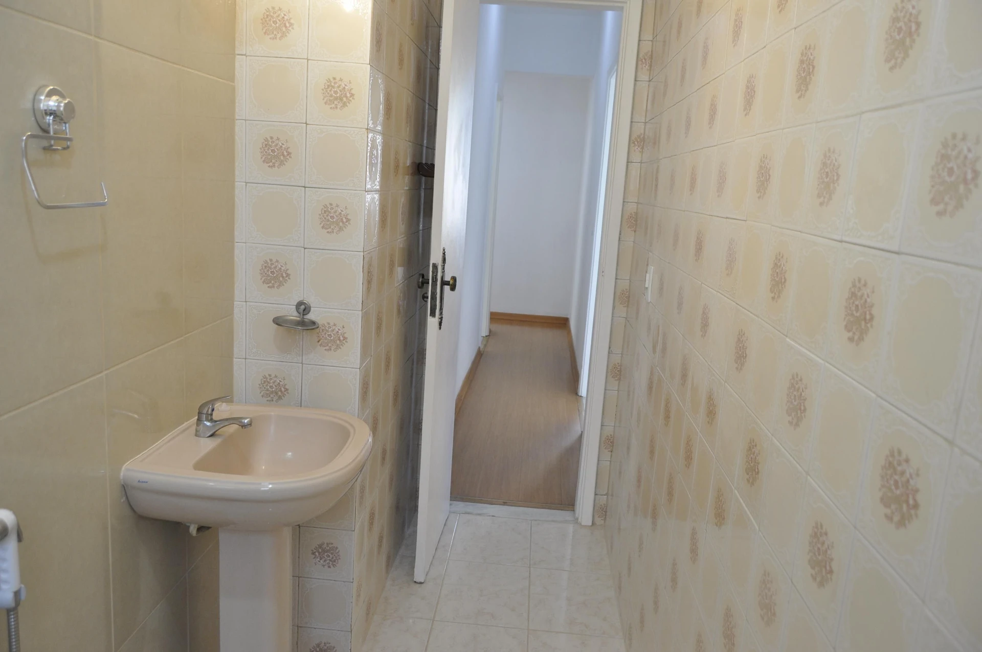 Rental apartment with 2 bedrooms and 1 parking spot — photo 42