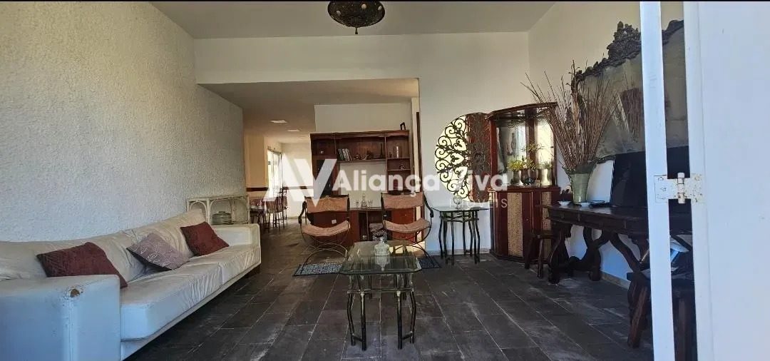 Apartamento mobiliado com 5 quartos e cozinha com fogão a gás — photo 3