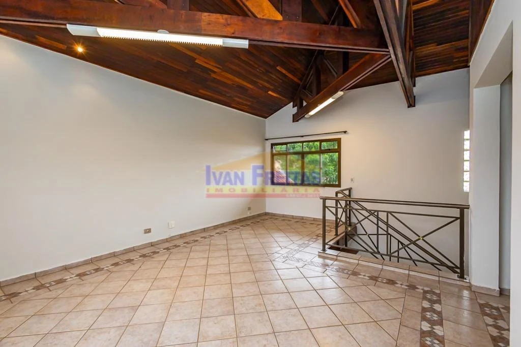 House with 5 bedrooms and balcony, plus 5 parking spots — photo 50