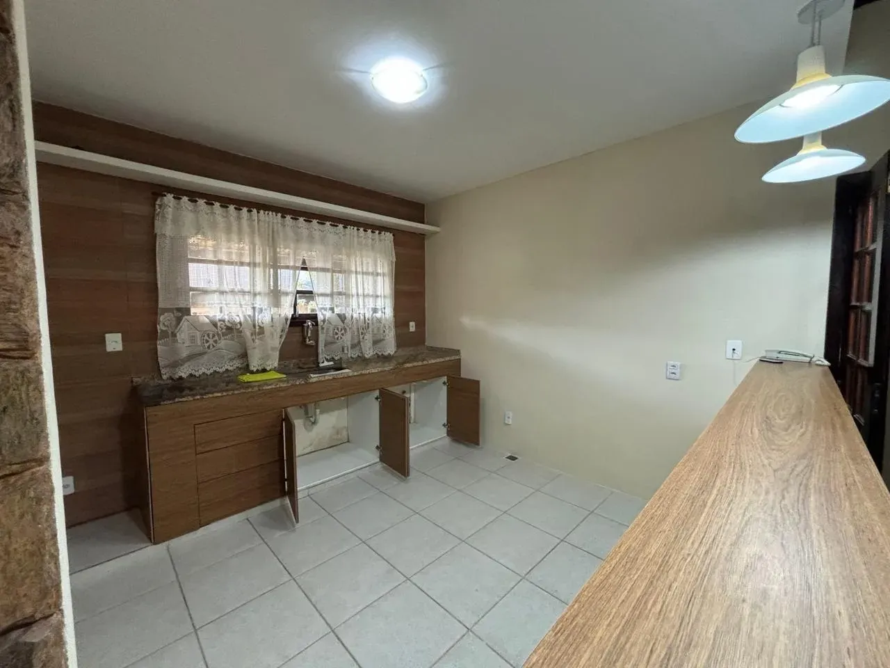 2 quartos e churrasqueira privativa: casa de 150 m²