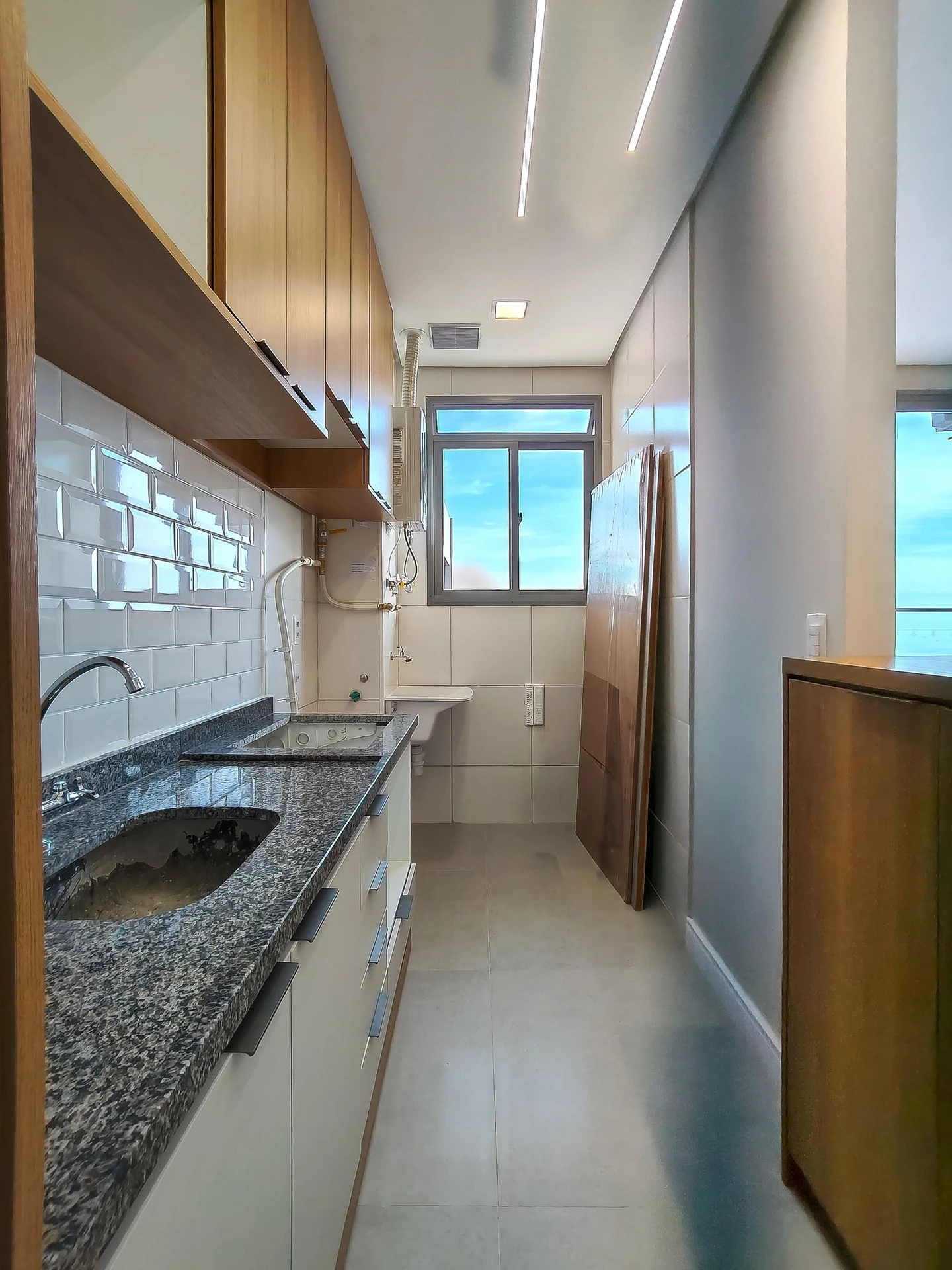 2-bedroom apartment in a building with a sauna — photo 31