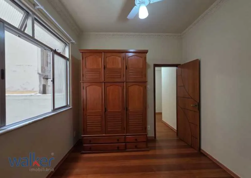 One-bedroom apartment with a washing machine — photo 11